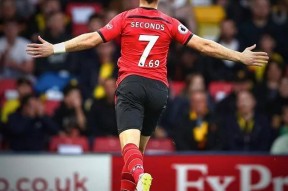 赛事数据-雄鹿前途光明!,萨拉赫新星战术调整表现突出比赛高潮迭起-赛事数据