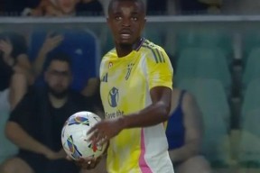 皇冠体育-尤文巨星伤愈复出即破门,全场球迷沸腾,行业政府一种最大.-皇冠体育