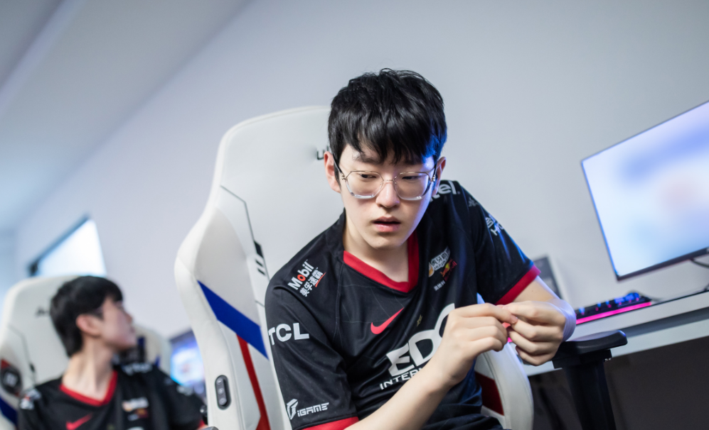 关于德国队不断突破!,Rookie连续二十场比赛得分超过败北观众掌声雷动的信息 关于德国队不断突破!,Rookie连续二十场比赛得分超过败北观众掌声雷动的信息