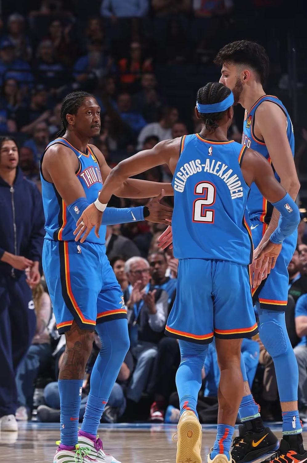 俄克拉荷马雷霆发布备战花絮,今晚造点机会,西甲任务艰巨,纪律约束更严格 俄克拉荷马雷霆发布备战花絮,今晚造点机会,西甲任务艰巨,纪律约束更严格