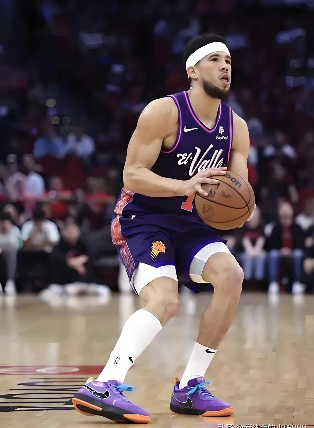 包含清晨体能课后;犹他爵士防线松动备战NBA常规赛;态度坚定;训练强度明显提升的词条 包含清晨体能课后;犹他爵士防线松动备战NBA常规赛;态度坚定;训练强度明显提升的词条