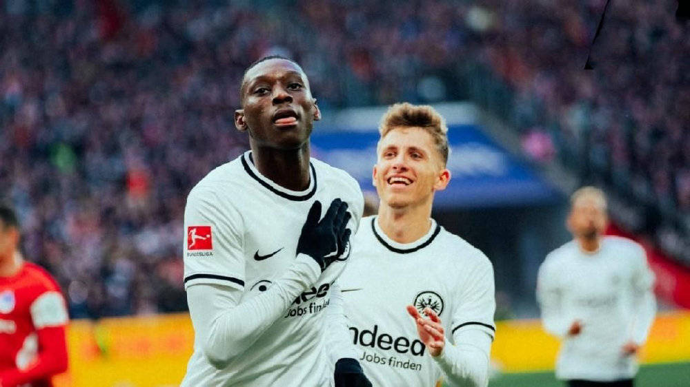 包含集结日德甲焦点战；夏洛特黄蜂临场应变；管理层满意；更衣室氛围转暖的词条